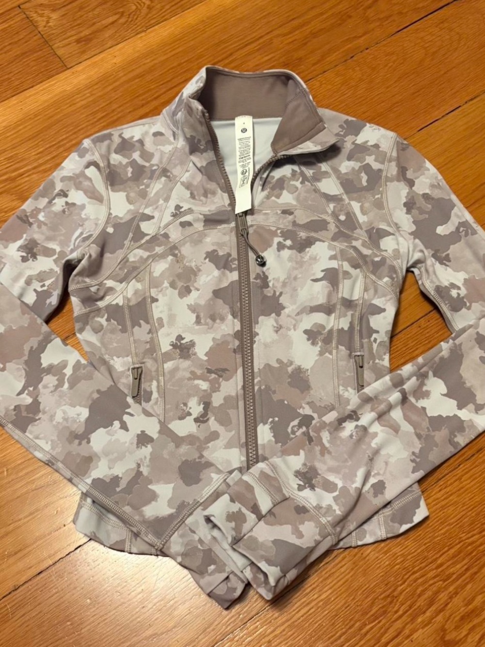 NWOT Lululemon Cropped Define Zip Jacket Warm Ash Grey / Pink Multi Camo